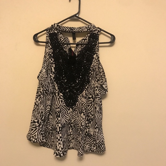 Top - Picture 2 of 3